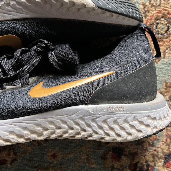 Nine react running shoes - Picture 2 of 6